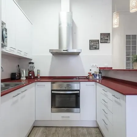Pl Universitat Bright And Cozy 2bd - 2bth Barcelona