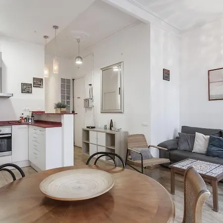 Pl Universitat Bright And Cozy 2bd - 2bth Apartment